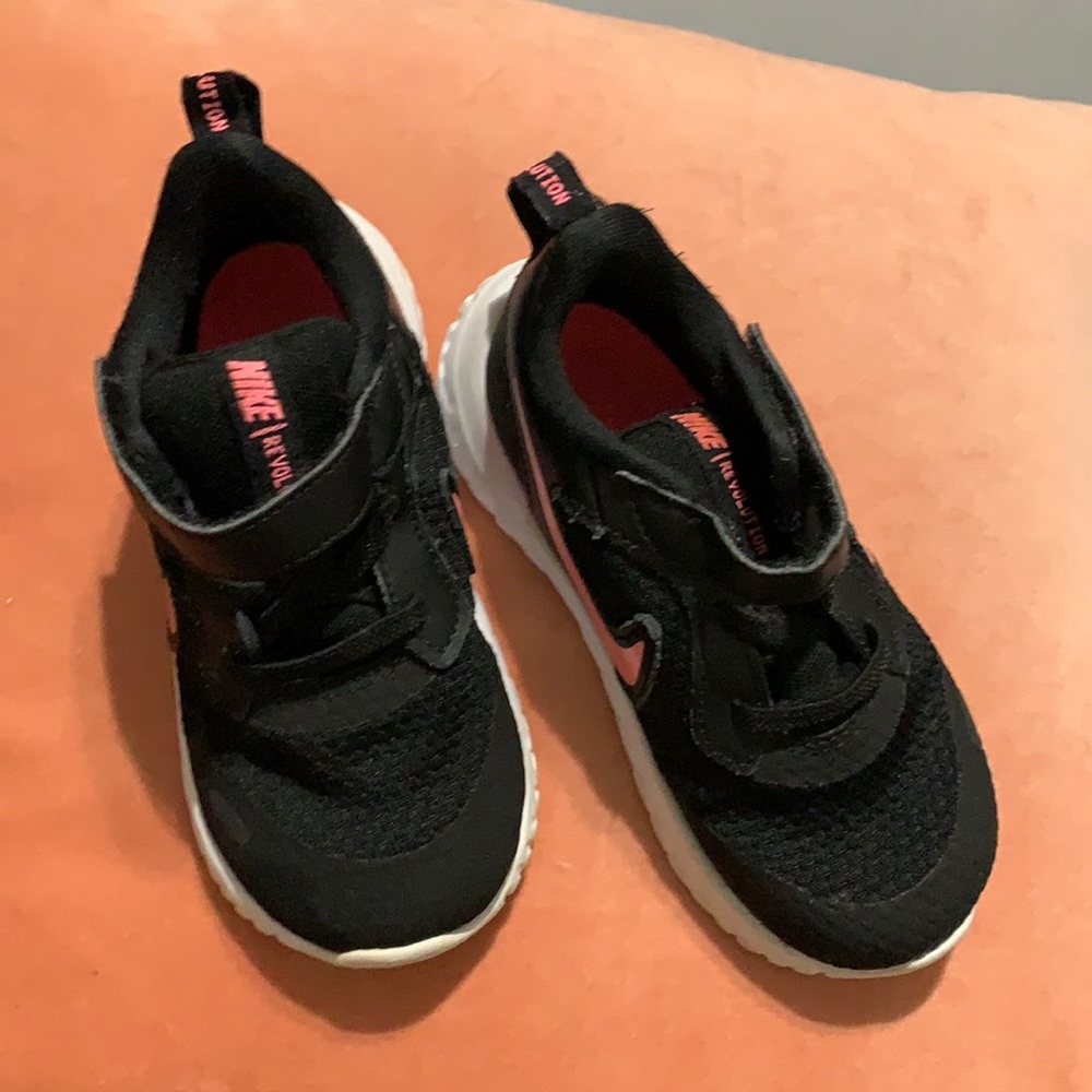 Black & Peach Toddler Girls Nike shoes